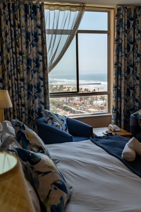 Superior Chalet | Down comforters, in-room safe, desk, laptop workspace
