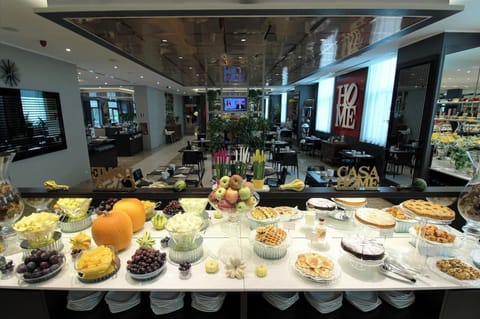 Daily buffet breakfast for a fee
