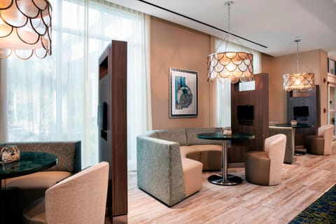 Breakfast and dinner served, American cuisine