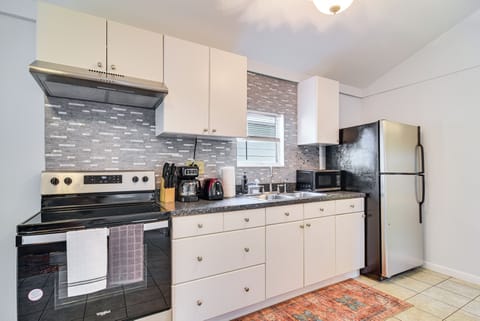 House (1 Bedroom) | Interior