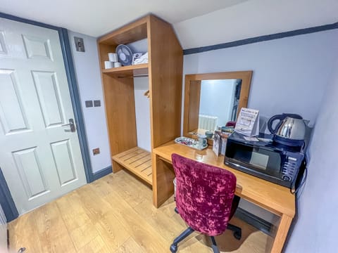 Comfort Single Room, Ensuite, City View | Soundproofing, free WiFi