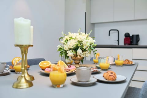 Comfort Apartment | Dining room