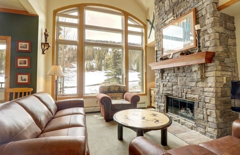 Townhome, 4 Bedrooms | Living area