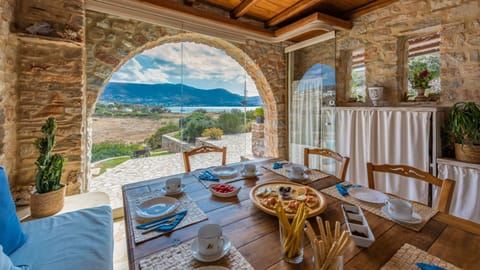 House, Smoking | 12 bedrooms, desk, soundproofing