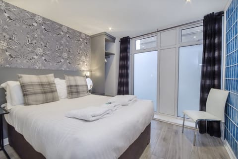 No2 (1 Bedroom Apartment - Ground Floor) | Individually decorated, individually furnished, iron/ironing board