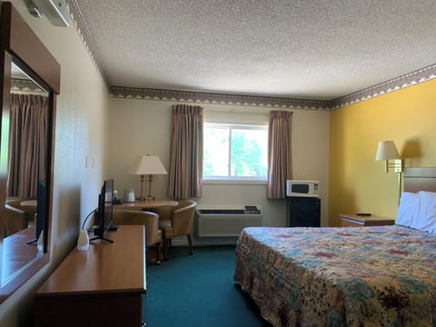 Blackout drapes, iron/ironing board, free WiFi