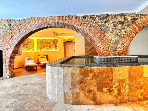 Sauna, hot tub, steam room, Swedish massages, sports massages, massages
