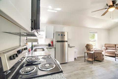 House (2 Bedrooms) | Interior