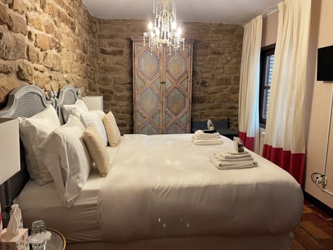 Manor Suite # 1 | Free WiFi