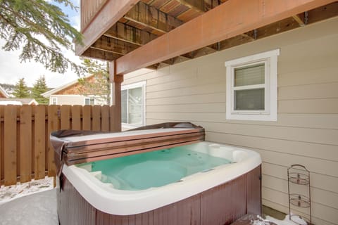 Apartment (2 Bedrooms) | Front of property