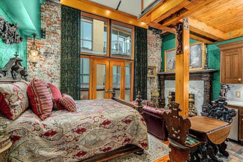 Exclusive Room | Premium bedding, Tempur-Pedic beds, free minibar, individually decorated