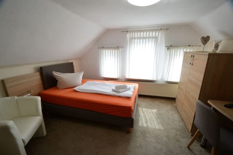 Standard Single Room | Desk, laptop workspace, free WiFi