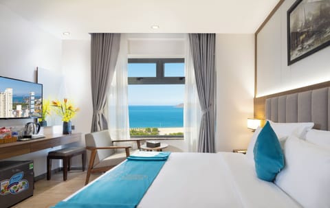 Deluxe Double Room, Sea View | Beach/ocean view