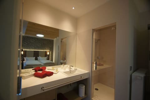 Premium bedding, individually decorated, desk, blackout drapes