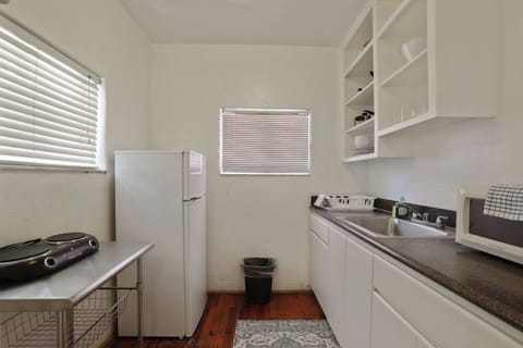 Deluxe Double Room #19 | Private kitchen | Toaster