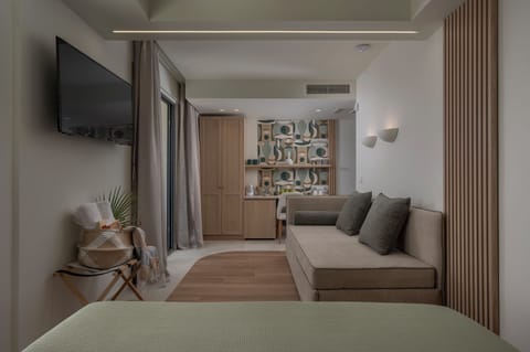 Comfort Room, Sea View | Premium bedding, memory foam beds, iron/ironing board, free WiFi