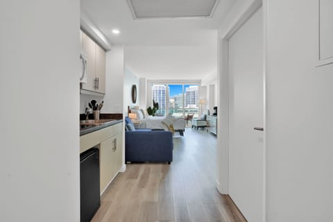 Comfort Studio, Balcony, Ocean View | Iron/ironing board, free WiFi