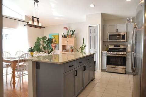 Family House, 3 Bedrooms, Private Pool | Private kitchen