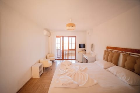 Standard Double Room, City View | WiFi (free)