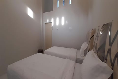Standard Twin Room | Free WiFi, bed sheets