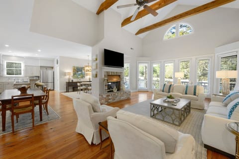 House, 3 Bedrooms | Living area