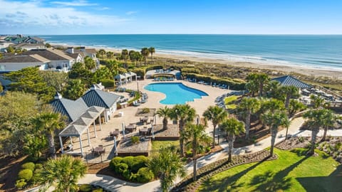 Condo, 3 Bedrooms | Pool