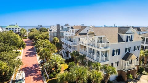 House, 4 Bedrooms | Exterior