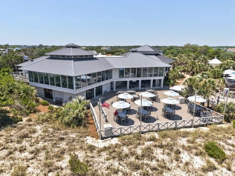 House, 5 Bedrooms | Exterior