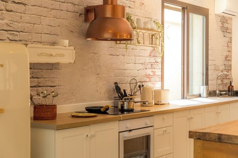 Shared fridge, microwave