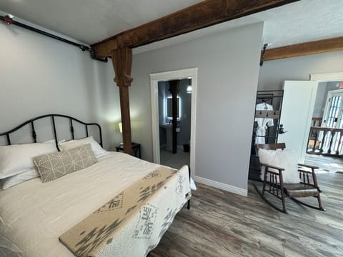 Comfort Room, Multiple Beds, Mountain View | Premium bedding, memory foam beds, individually furnished