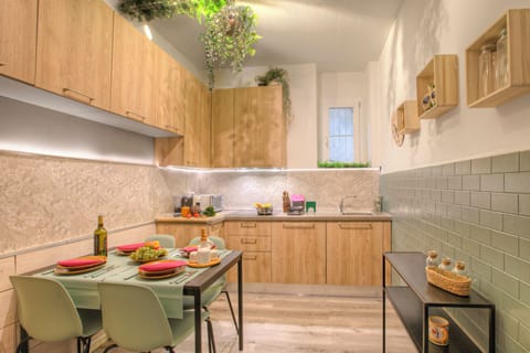 Family Apartment, Multiple Bedrooms, Mountainside (BOR - PineHome & Garden - Total Relax) | Private kitchen | Fridge, oven, stovetop, coffee/tea maker