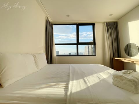 Standard Apartment, Balcony, City View | 3 bedrooms, Egyptian cotton sheets, premium bedding, down comforters