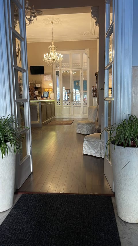 Room, 1 Bedroom, Smoking, Balcony | Lobby