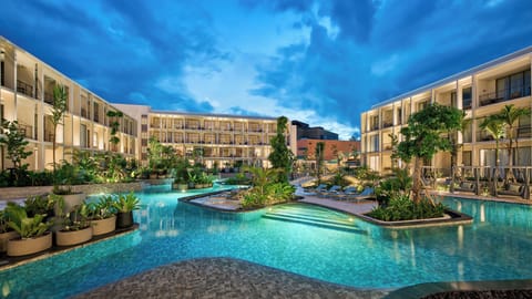 2 outdoor pools, open 7:00 AM to 8:00 AM, pool umbrellas