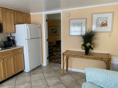 Apartment, 2 Bedrooms, Kitchen (Street View) | 1 bedroom, down comforters, blackout drapes