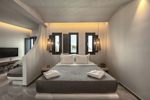 Superior Suite - Private Outdoor Hot Tub and Sea View | 1 bedroom, in-room safe, individually decorated, soundproofing