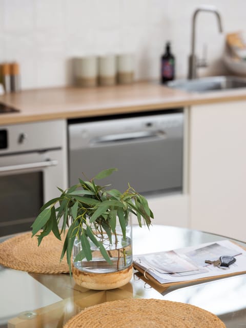 Deluxe Villa, 1 Queen Bed, Vineyard View | Living area | 50-inch Smart TV with digital channels, Netflix, MP3 dock