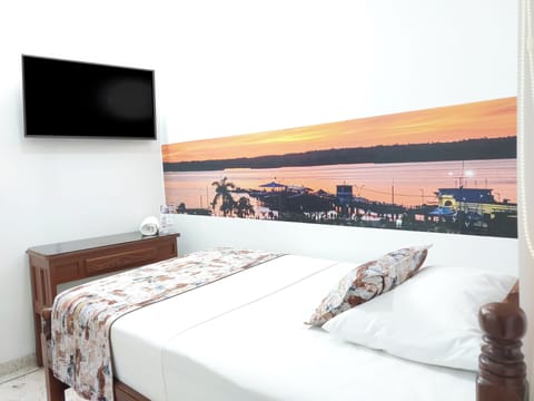 Single Room, Private Bathroom | Premium bedding, desk, laptop workspace, WiFi (free)