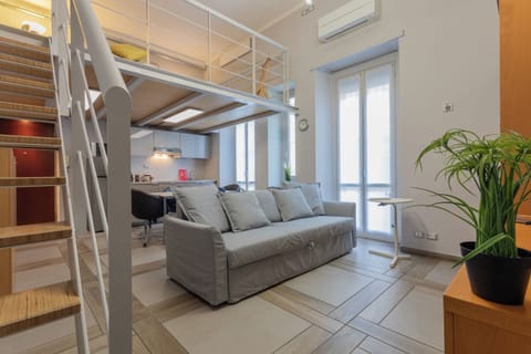 Apartment | Living area | TV