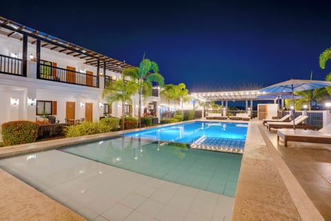 5 outdoor pools