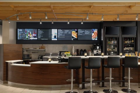 Breakfast and dinner served, American cuisine