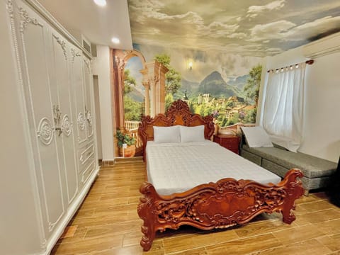 Superior Double Room | Desk, laptop workspace, blackout drapes, soundproofing