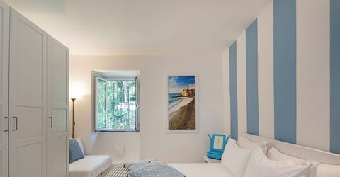Apartment, Canal View | 1 bedroom, laptop workspace, WiFi (free)