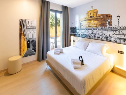 Superior Double Room | In-room safe, desk, soundproofing, iron/ironing board