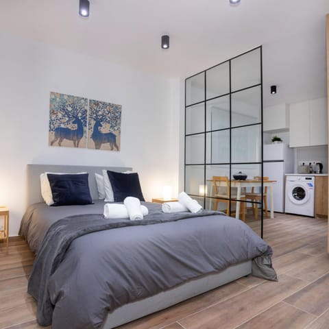 Studio | 1 bedroom, soundproofing