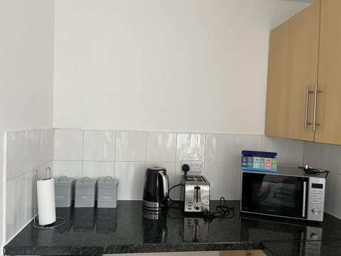 House | Private kitchen | Fridge, microwave, oven, stovetop