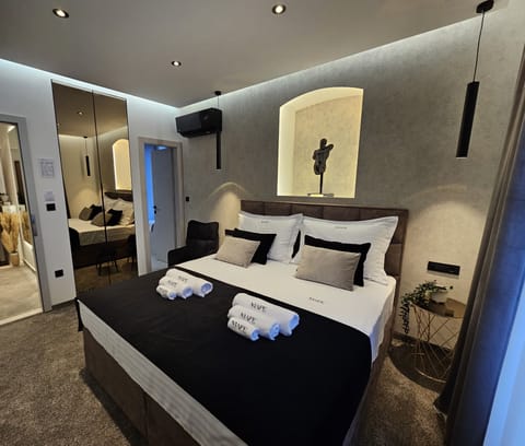Deluxe Double Room, City View | In-room safe, blackout drapes, soundproofing, free WiFi