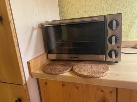 Room, 1 Bedroom, Patio | Microwave