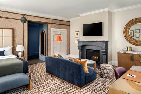 Room, 1 King Bed | Premium bedding, pillowtop beds, in-room safe, desk