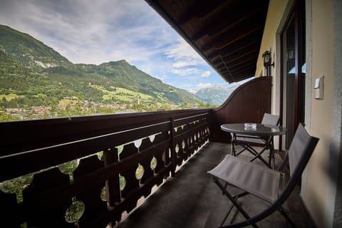 Classic Apartment, Balcony, Mountain View | Terrace/patio